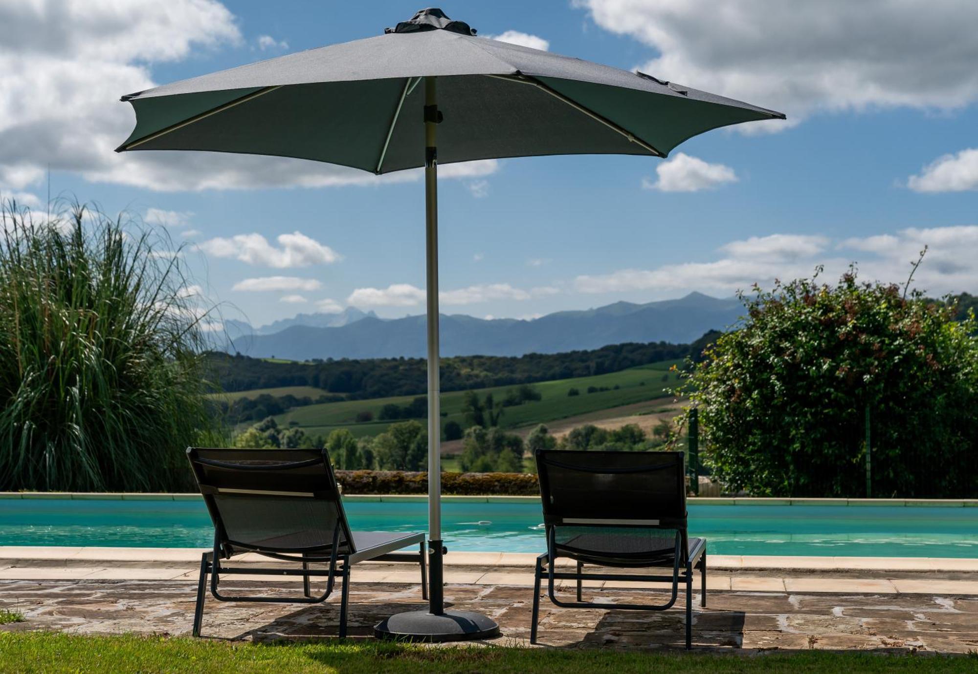 Le Relais Du Faget Hotell Oloron-Sainte-Marie Exteriör bild
